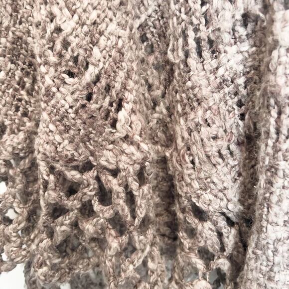 Hand Knit Crochet Poncho Shawl Ornat Metal Clasps Hook Cottage Lavender Gray - Picture 7 of 8